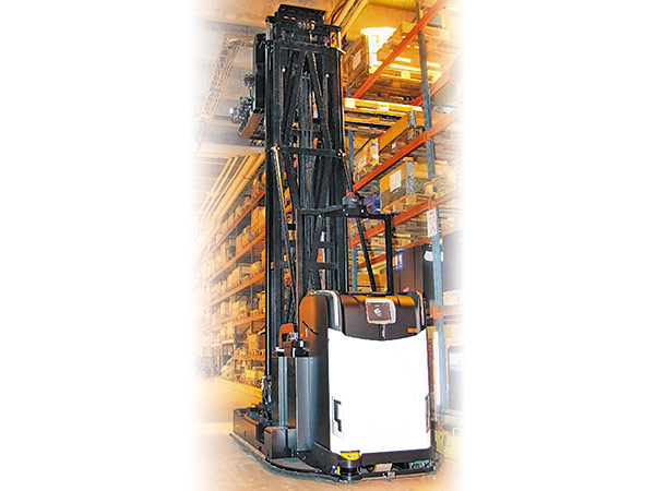 Узкопроходные роботкары AGV Rocla сокращают издержки и повышают безопасность склада Bring Logistics