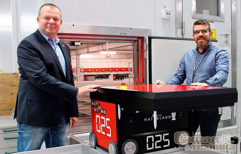 Эффективная противопожарная защита  на новом складе AutoStore: директор по производству Свен Мохаупт (слева) и менеджер по снабжению Гернот Гребнер из фирмы KOMSA