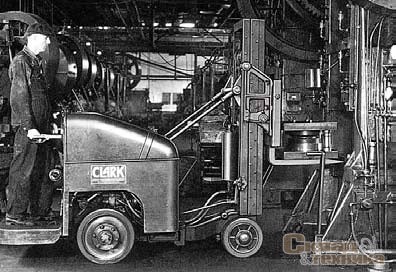 Около 1932 г. Модель Tructier (Clark), известная также под названием Tiertо, с передним приводом, управляемыми задними колесами, механизмом наклона мачты и гидравликой
