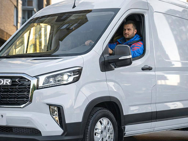 Ozon взяла в эксплуатацию первый AVIOR V90: улучшение автоматизации и эффективность логистики